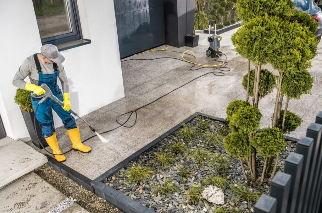 Pressure washing service in Baton Rouge